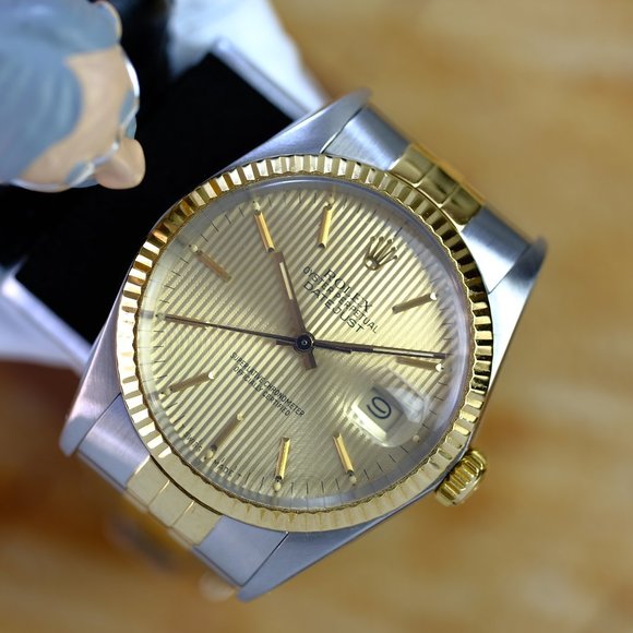 Rolex Datejust Champagne Dial Fluted 36mm Watch - Picture 4 of 7